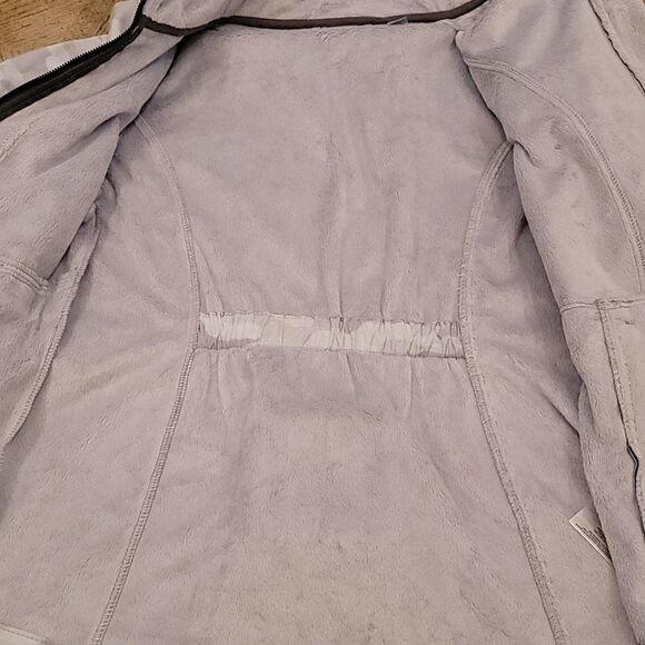 Silver Camo hooded jacket NWT 🤍 - Picture 5 of 9